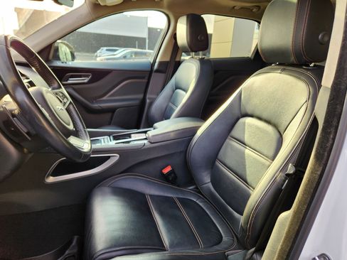 Used 2020 Jaguar F-PACE Prestige image 10
