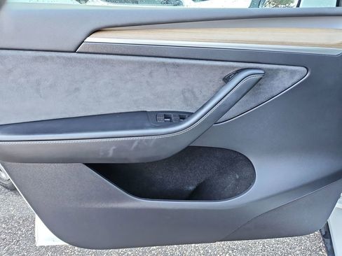 Used 2023 Tesla Model Y Long Range image 23