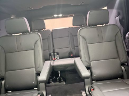 Used 2021 Chevrolet Tahoe RST w/ Luxury Package AWD/4WD image 27