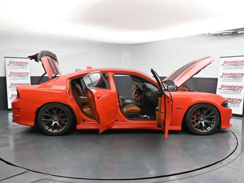 Used 2016 Dodge Charger SRT w/ Harman/Kardon Audio Group image 27