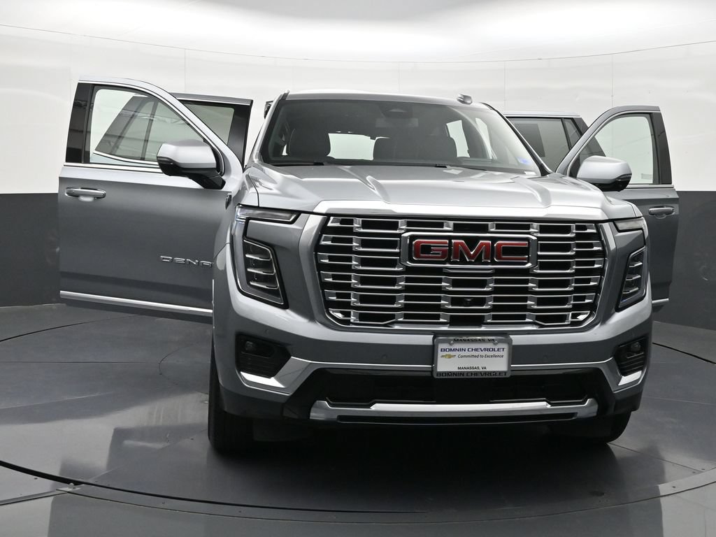 Used 2025 GMC Yukon Denali AWD/4WD image 45