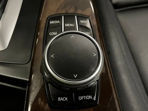 Used 2017 BMW 330i xDrive Sedan AWD/4WD image 14