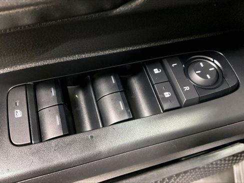 Certified 2024 Toyota Tacoma SR5 image 40