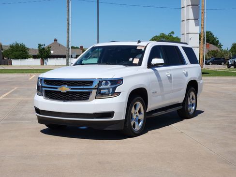 Used 2015 Chevrolet Tahoe LT image 2