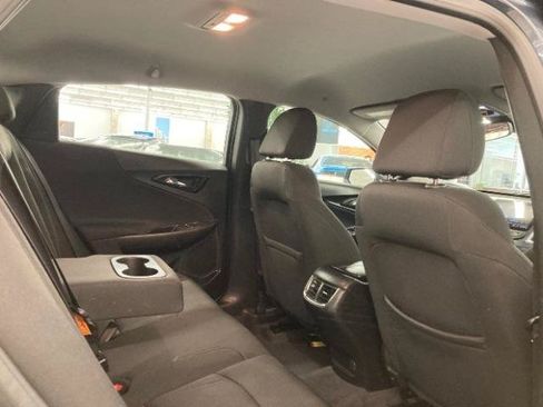 Used 2019 Chevrolet Malibu LT FWD image 13
