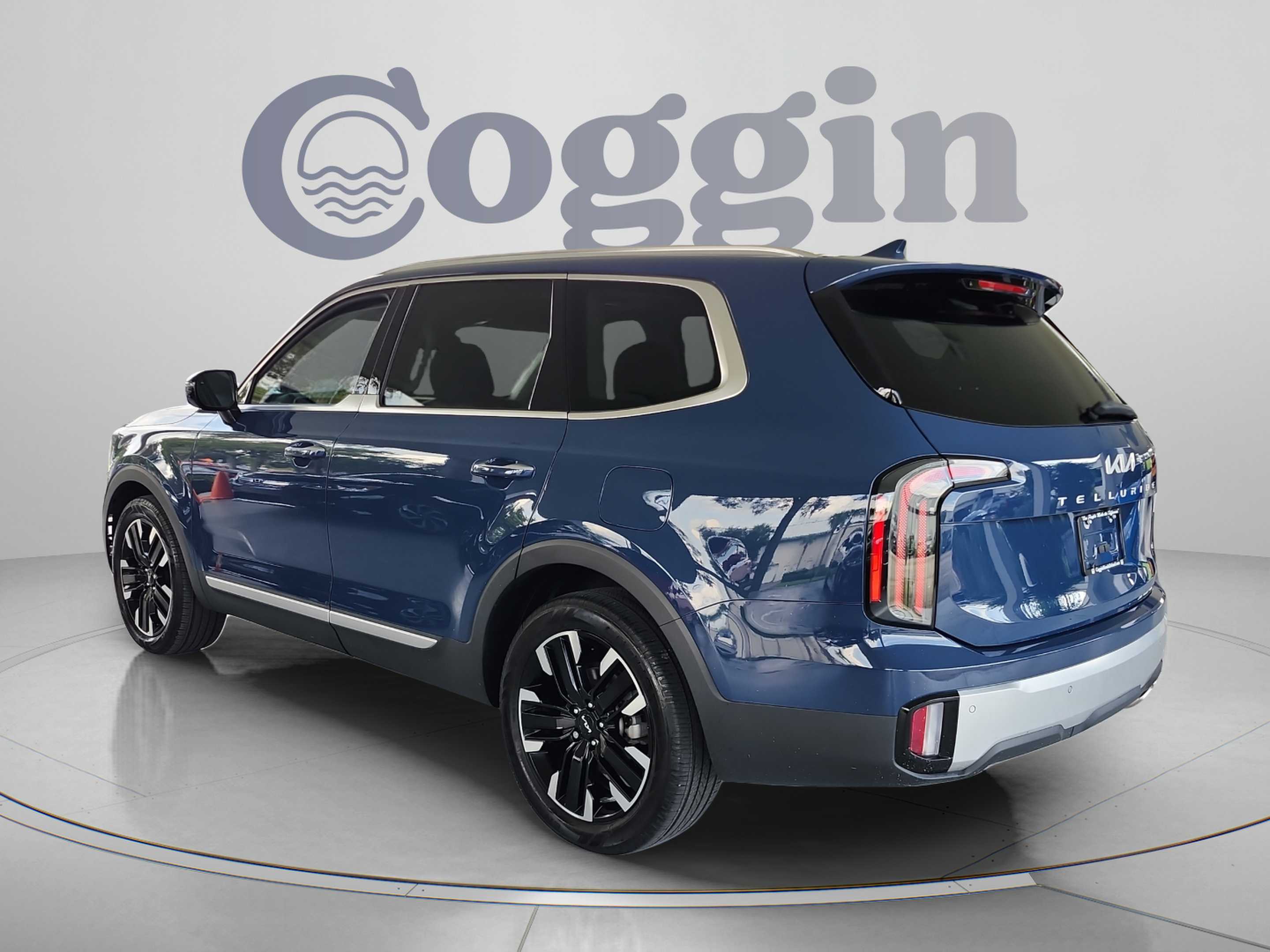 Used 2023 Kia Telluride SX Prestige AWD/4WD image 3