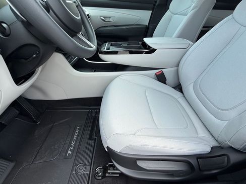 New 2026 Hyundai Tucson Blue SE FWD image 12