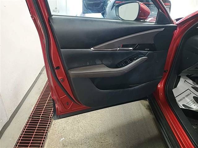 Used 2021 MAZDA CX-30 AWD 2.5 S w/ Premium Package image 4