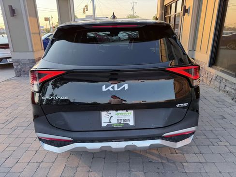 Used 2024 Kia Sportage EX FWD image 5