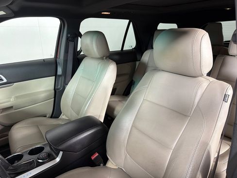 Used 2013 Ford Explorer XLT AWD/4WD image 11