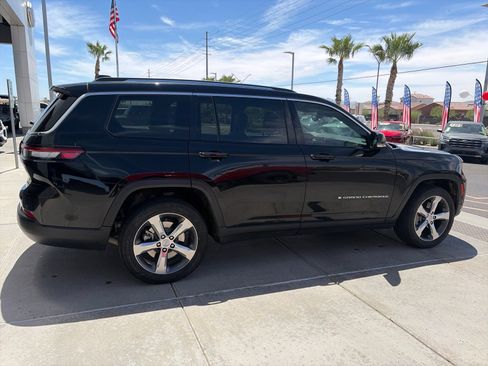 Used 2021 Jeep Grand Cherokee L Limited AWD/4WD image 6
