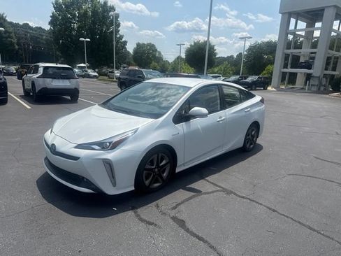 Used 2022 Toyota Prius Limited FWD image 5