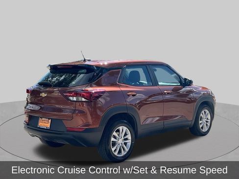 Used 2021 Chevrolet TrailBlazer LS FWD image 5