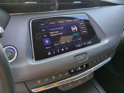 Certified 2023 Cadillac XT4 Premium Luxury image 13