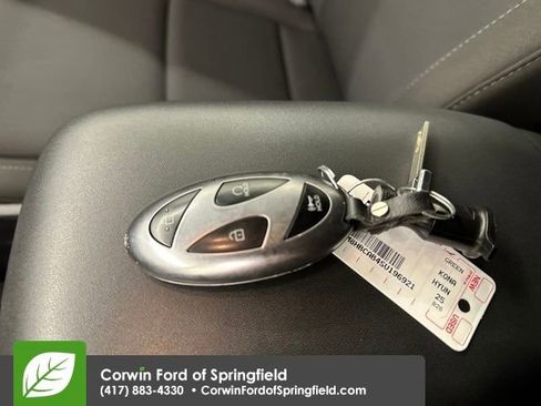 Used 2025 Hyundai Kona SEL image 30