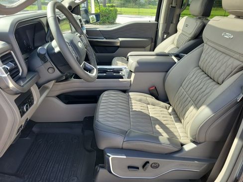 New 2026 Ford F250 Platinum w/ Platinum Plus Package AWD/4WD image 19