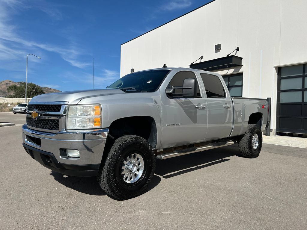 Used 2011 Chevrolet Silverado 2500 LTZ w/ LTZ Plus Package AWD/4WD image 1