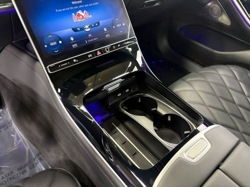 Used 2022 Mercedes-Benz S 580 4MATIC Sedan w/ AMG Line Package image 15