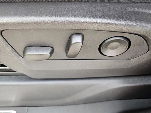 New 2025 Chevrolet Silverado 1500 LT image 19