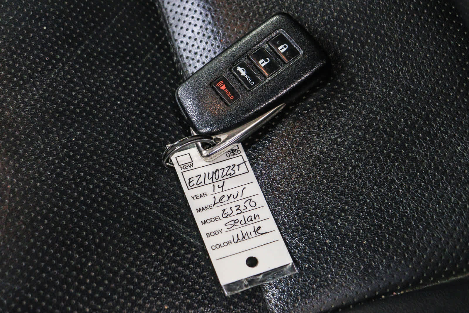 Used 2014 Lexus ES 350 w/ Luxury Package FWD image 22