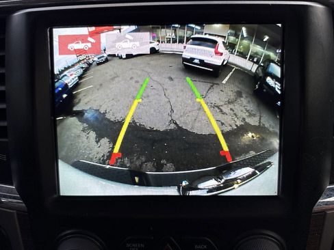 Used 2018 RAM 3500 Laramie image 31