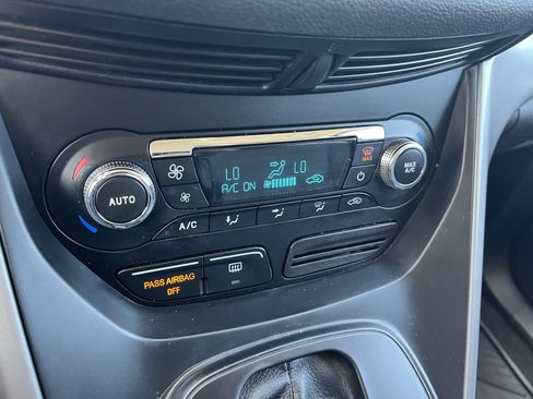 Used 2016 Ford Escape SE w/ Equipment Group 201A AWD/4WD image 32