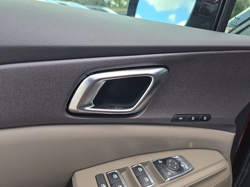New 2026 Kia Carnival EX FWD image 20