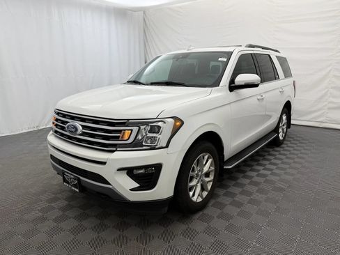 Used 2020 Ford Expedition XLT w/ Equipment Group 202A AWD/4WD image 2