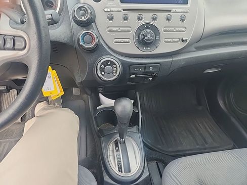 Used 2013 Honda Fit image 22