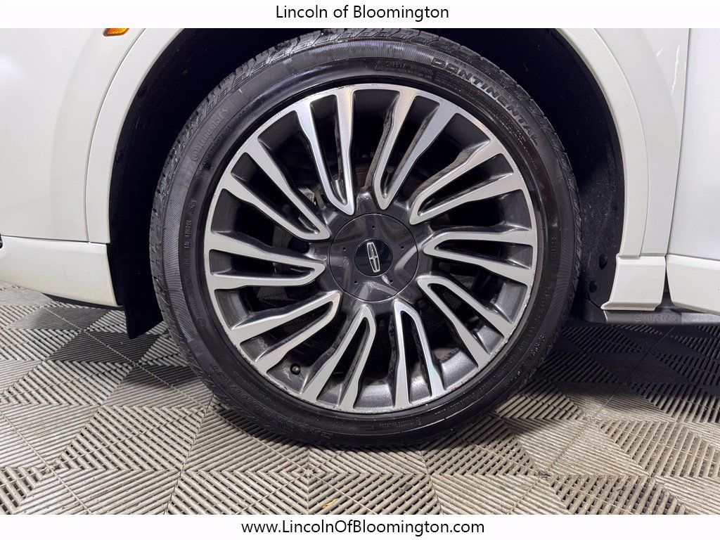 Used 2022 Lincoln Corsair AWD w/ Premium Package image 24