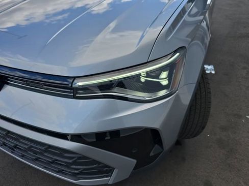 New 2026 Volkswagen Taos SE FWD image 23