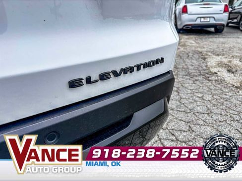 Used 2025 GMC Terrain Elevation w/ Black Edition AWD/4WD image 9