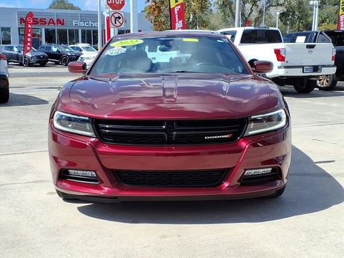Used 2022 Dodge Charger SXT w/ Driver Convenience Group image 2