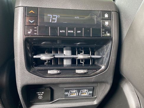 Used 2022 Jeep Grand Cherokee L Limited AWD/4WD image 30