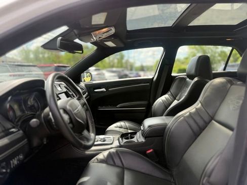 Used 2023 Chrysler 300 C RWD image 18