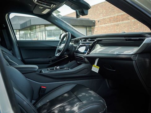 New 2026 Jeep Cherokee Limited AWD/4WD image 11