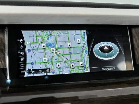 Used 2018 Rolls-Royce Phantom Sedan image 35