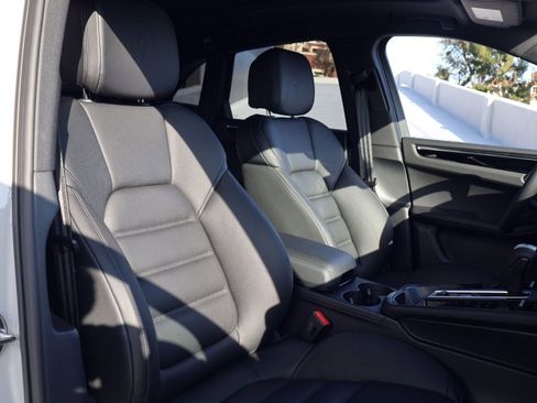 New 2026 Porsche Macan S AWD/4WD image 23