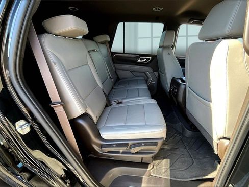 Used 2022 Chevrolet Tahoe Z71 w/ Luxury Package image 27