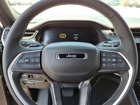New 2026 Jeep Grand Cherokee Limited AWD/4WD image 15