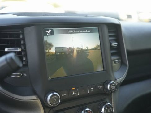 Used 2020 RAM 5500 Tradesman w/ Safety Group image 26