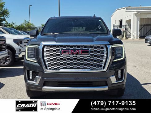Used 2021 GMC Yukon Denali w/ Denali Premium Package AWD/4WD image 2