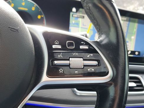 Used 2021 Mercedes-Benz GLS 450 4MATIC image 27