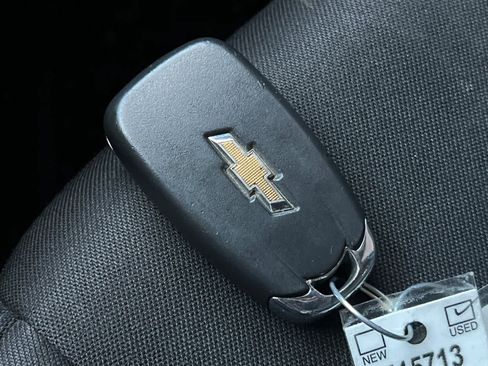Used 2021 Chevrolet Malibu LT FWD image 27
