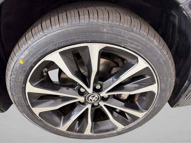 Used 2018 Toyota Corolla SE FWD image 12
