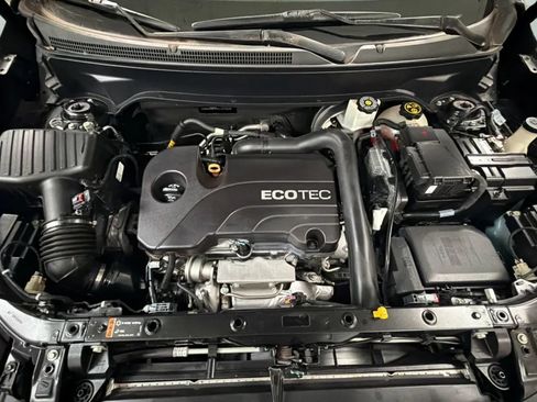 Used 2018 Chevrolet Equinox Premier FWD image 23