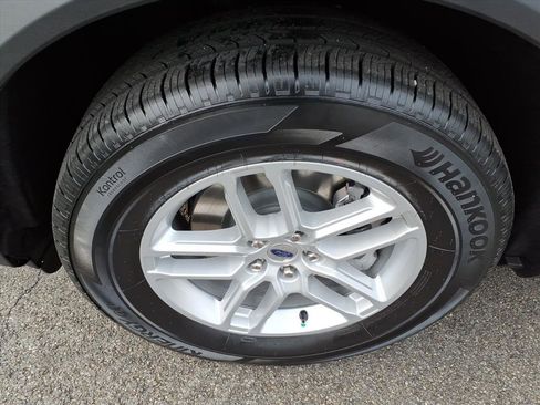 New 2026 Ford Explorer Active image 9