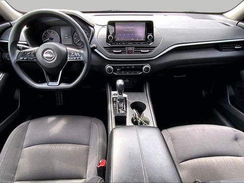 Used 2024 Nissan Altima 2.5 S FWD image 14