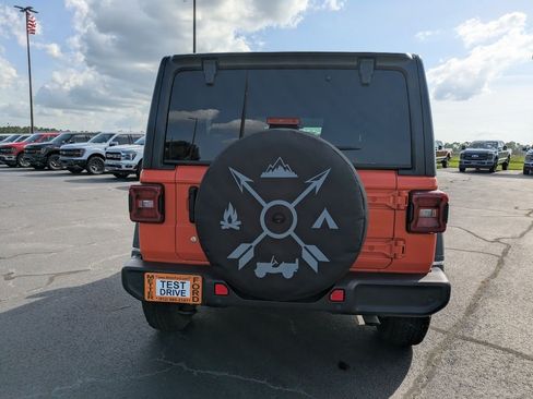 Used 2019 Jeep Wrangler Unlimited Sport S AWD/4WD image 5
