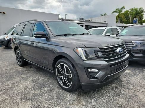 Used 2020 Ford Expedition Limited w/ Equipment Group 303A RWD image 2